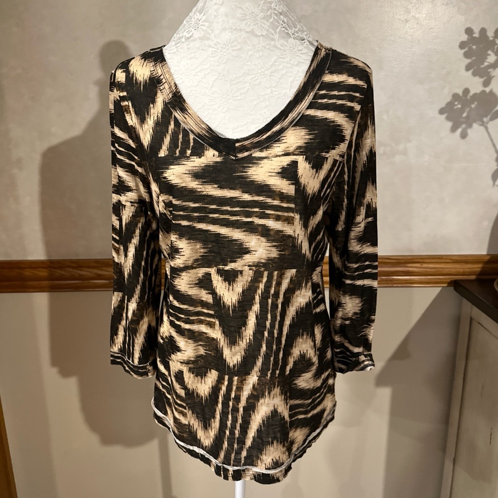 Chicos Women's brown, black and Cream Patterned Top size 1